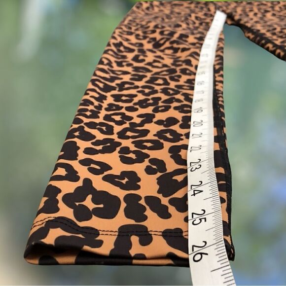 Beach Riot Piper Legging in Leopard Print Size S - Picture 11 of 11